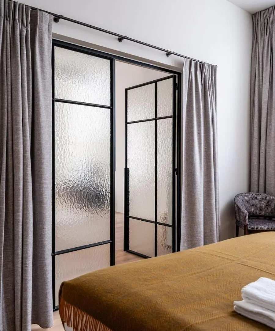 Huswell - Stylishly Renovated Apartment With City View Гент