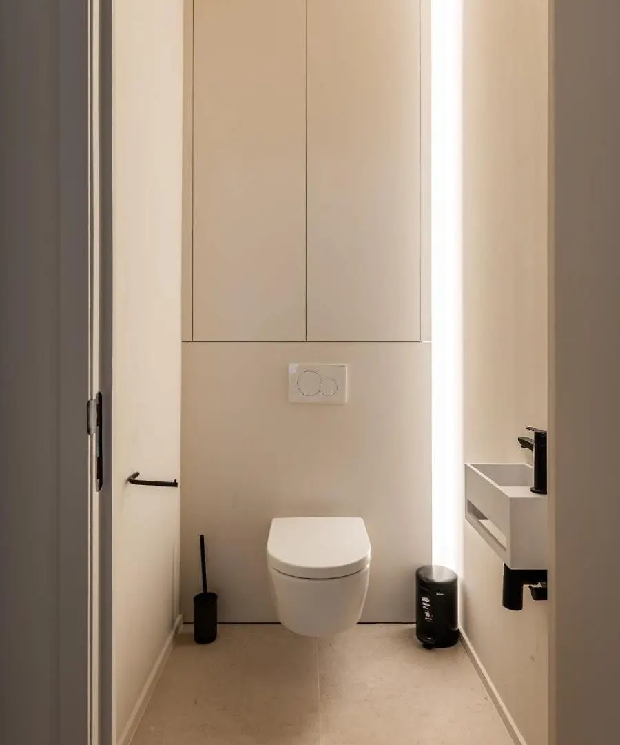 Huswell - Stylishly Renovated Apartment With City View Гент