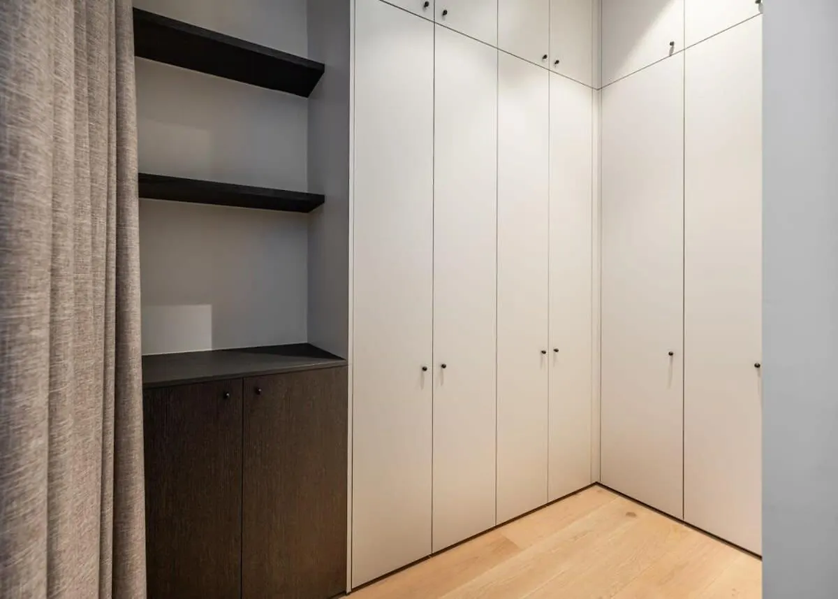 Huswell - Stylishly Renovated Apartment With City View Гент