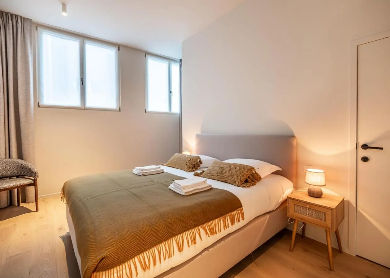 Huswell - Stylishly Renovated Apartment With City View Гент Бельгия
